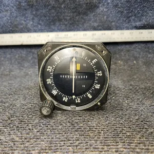 066-3034-00 | Bendix King KI-203 | Mooney M20J | VOR LOC Indicator w Connector